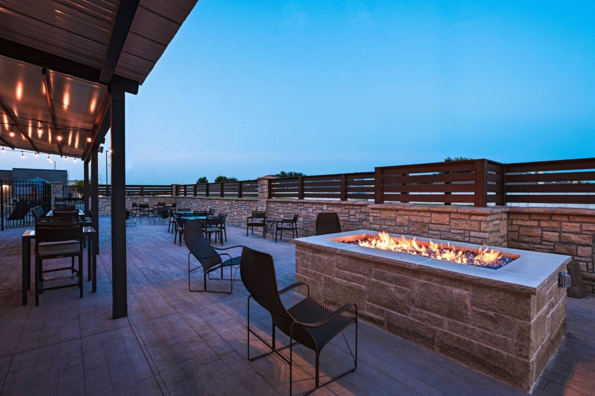Courtyard Dallas جراند براري، تكساس المظهر الخارجي الصورة